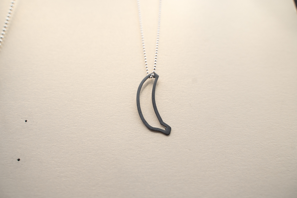 Ambachtelijk vervaardigd collier